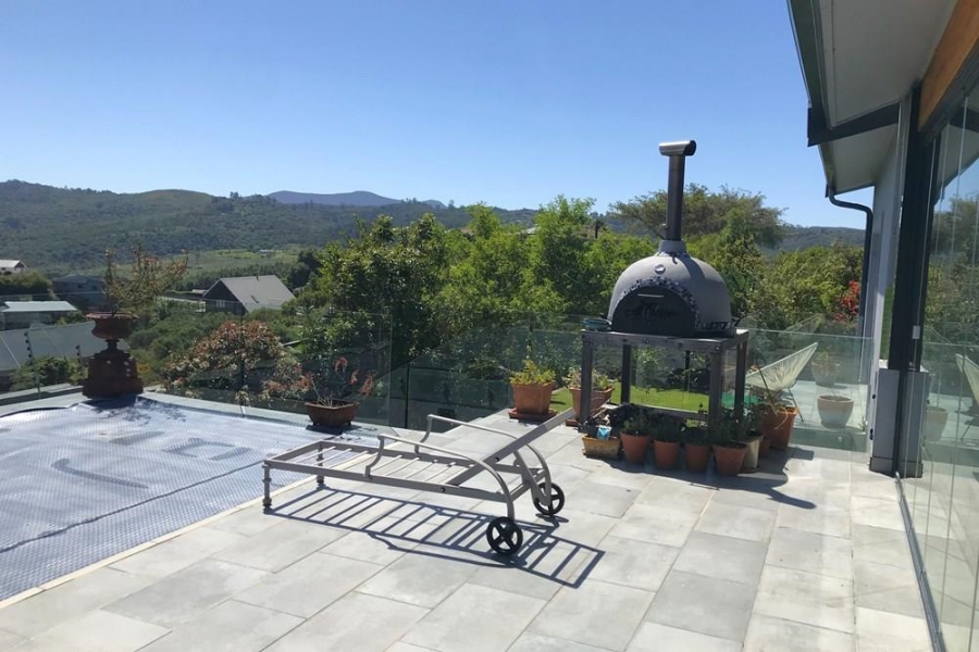 4 Bedroom Property for Sale in Heuwelkruin Western Cape